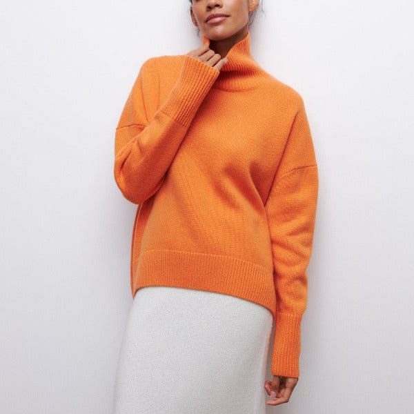 Avery - High Neck Pullover